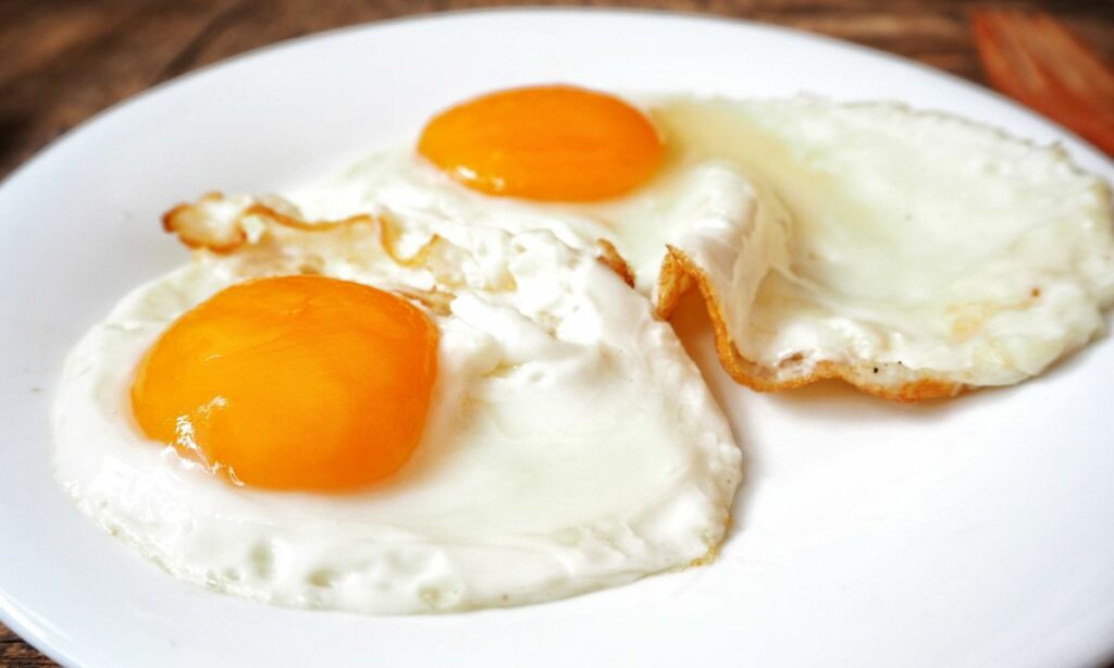 cuisson des oeufs au plat