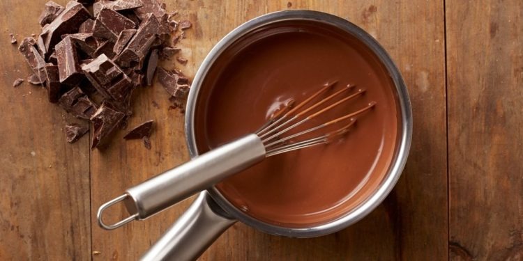 fondre du chocolat à la casserole