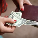 Guide pratique pour donner un pourboire aux États-Unis